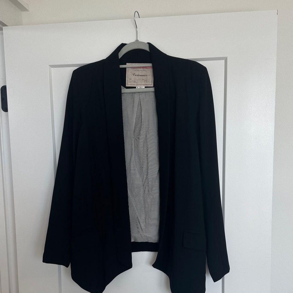 Black Women's Flowy Blazer